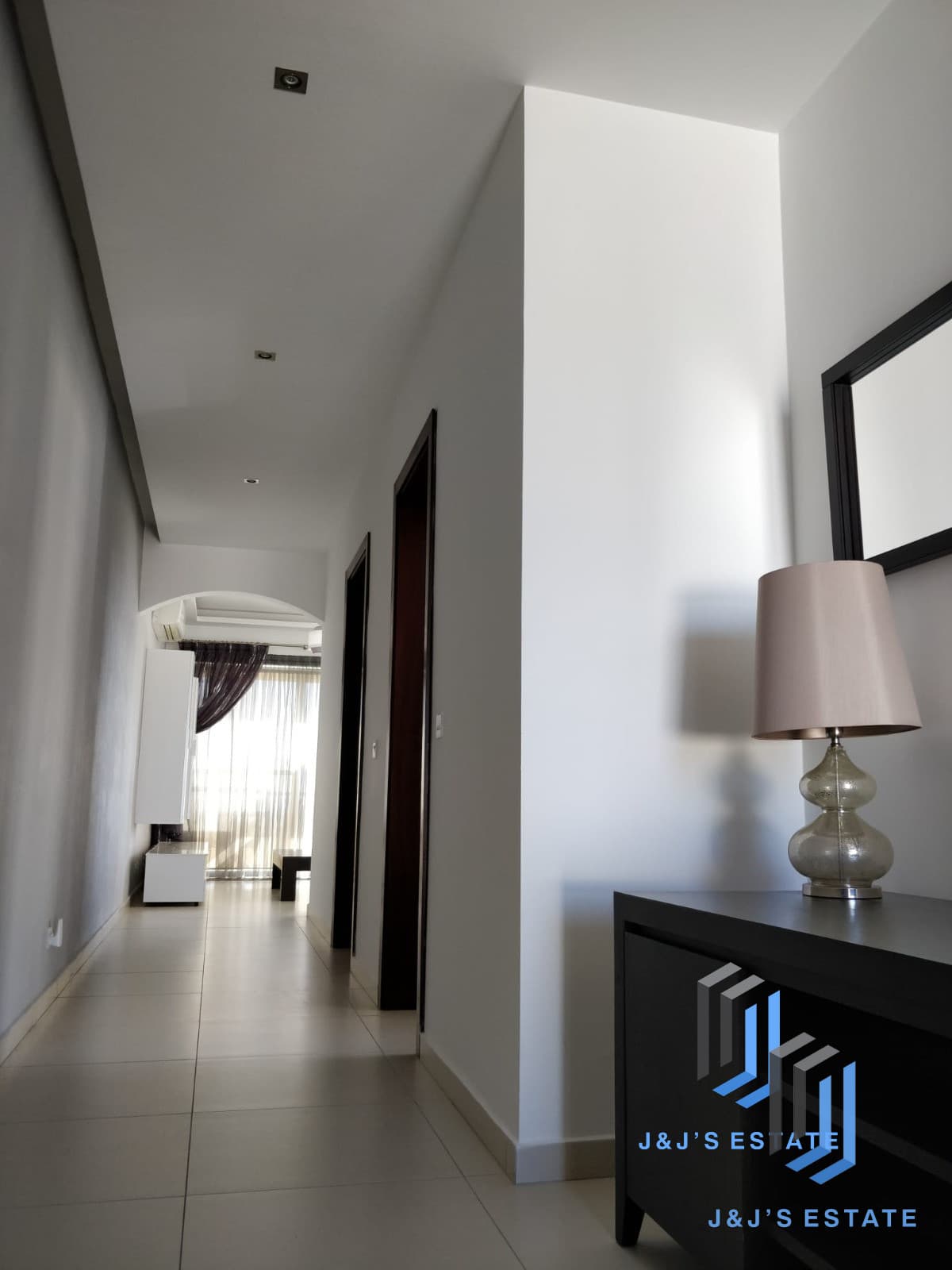 Modern 2-Bedroom Apartment with Sea Views in Mellieha · 11