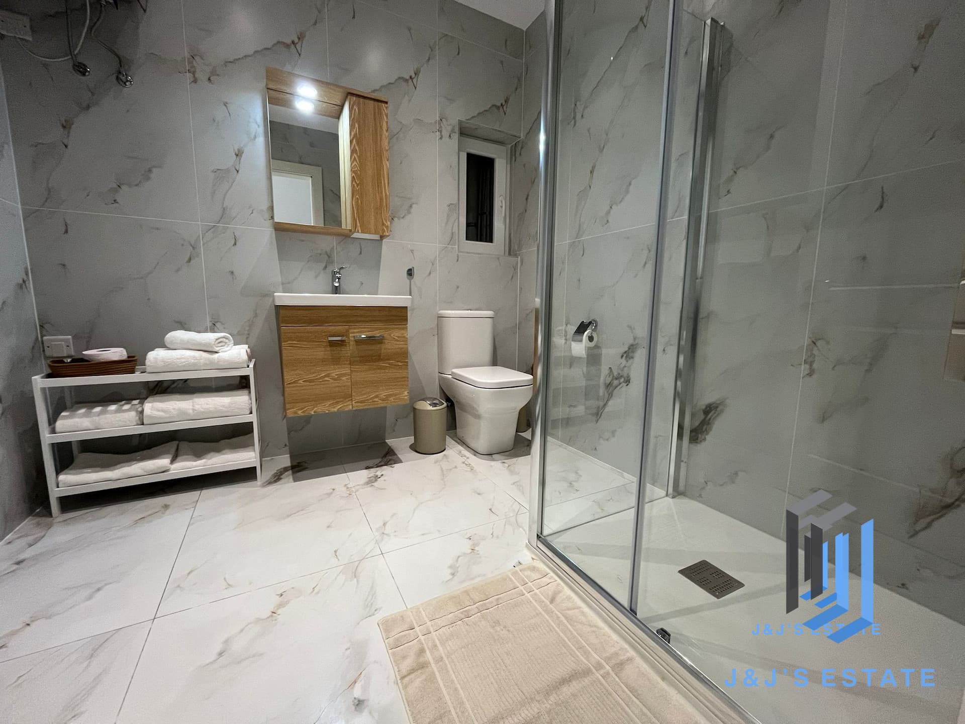 Bright & Modern 1-Bedroom Apartment in St Julian's · 4