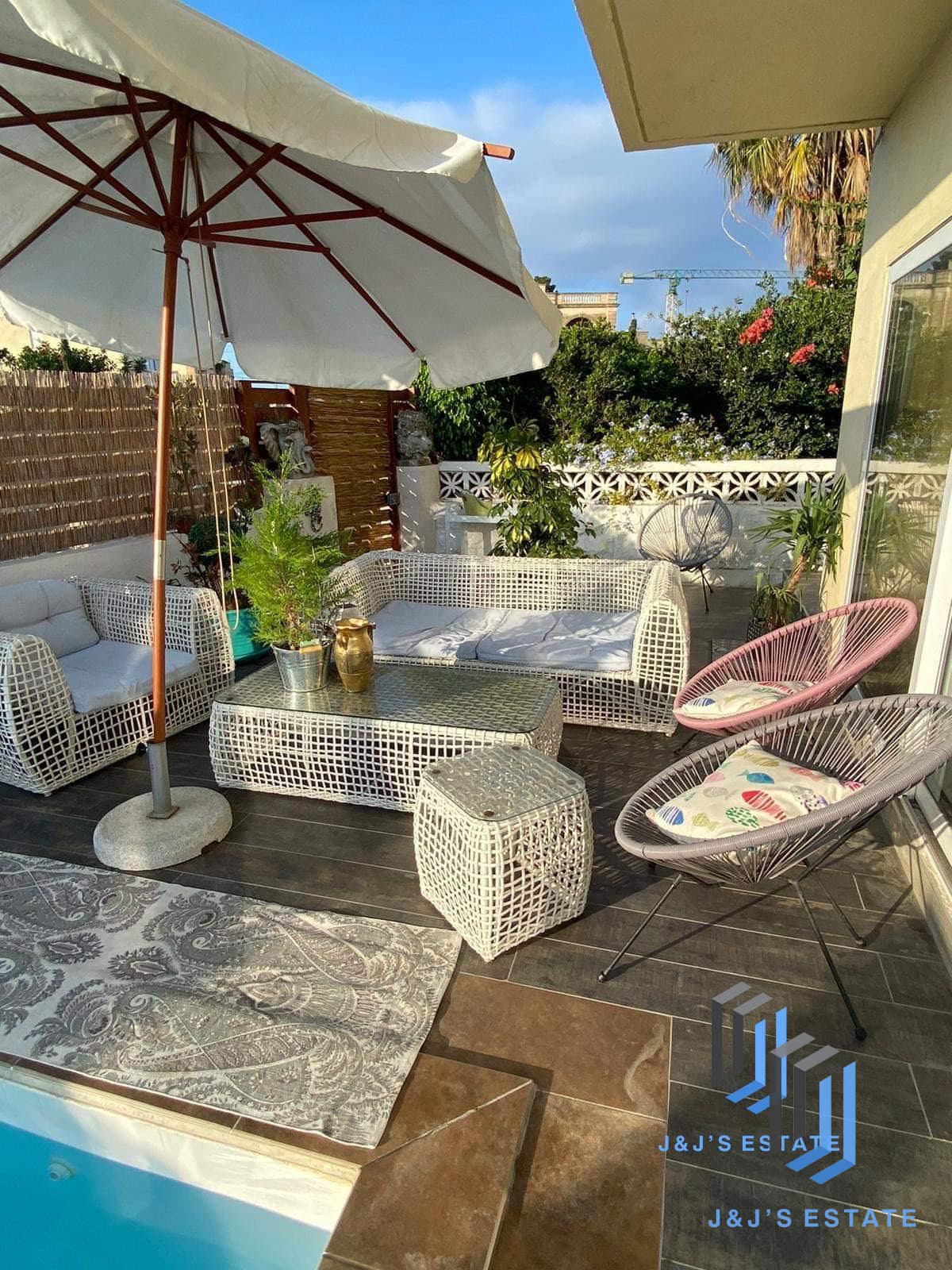 Stunning 2-Bedroom Maisonette in Swieqi · 10