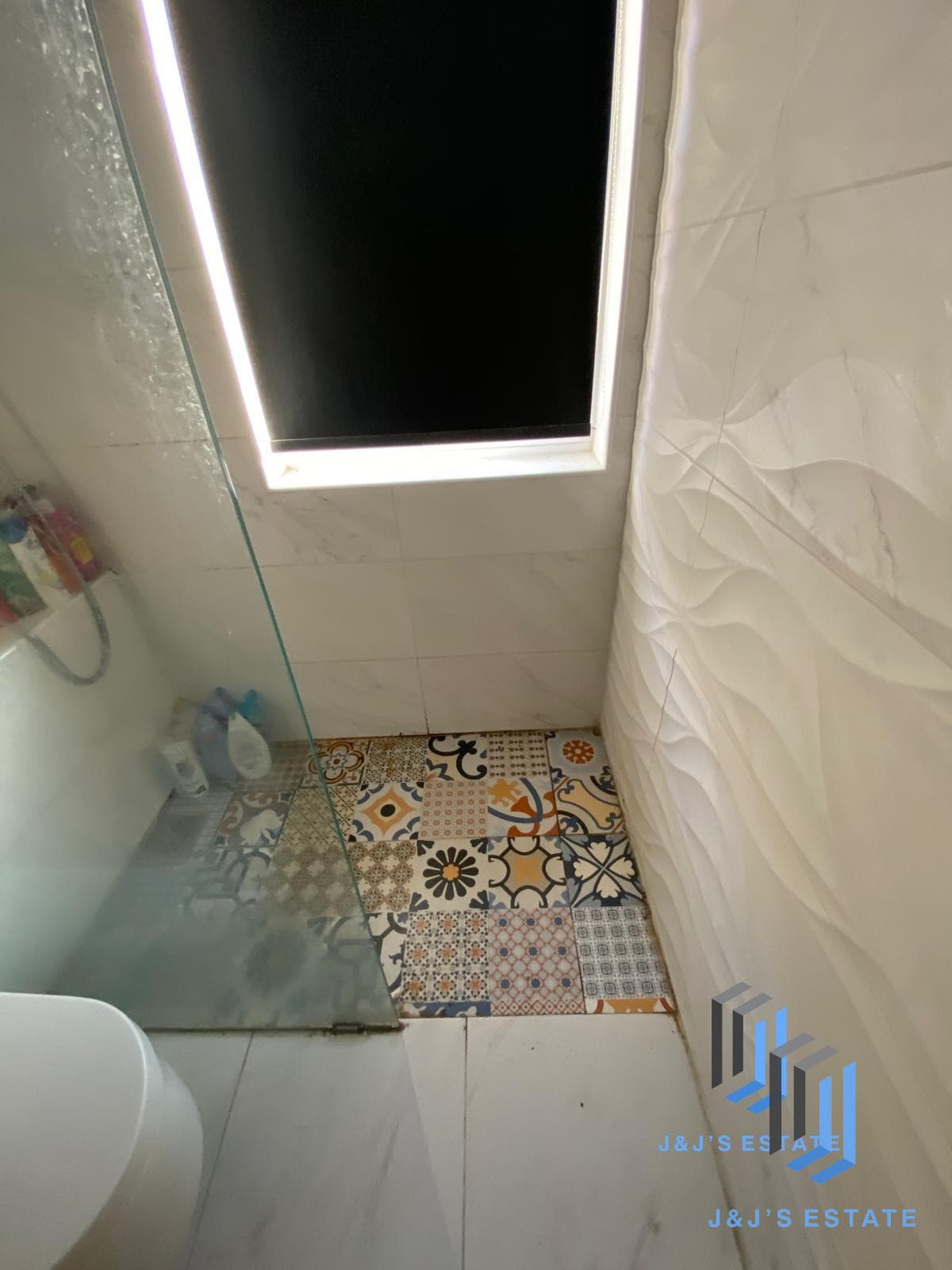 Stunning 2-Bedroom Maisonette in Swieqi · 11