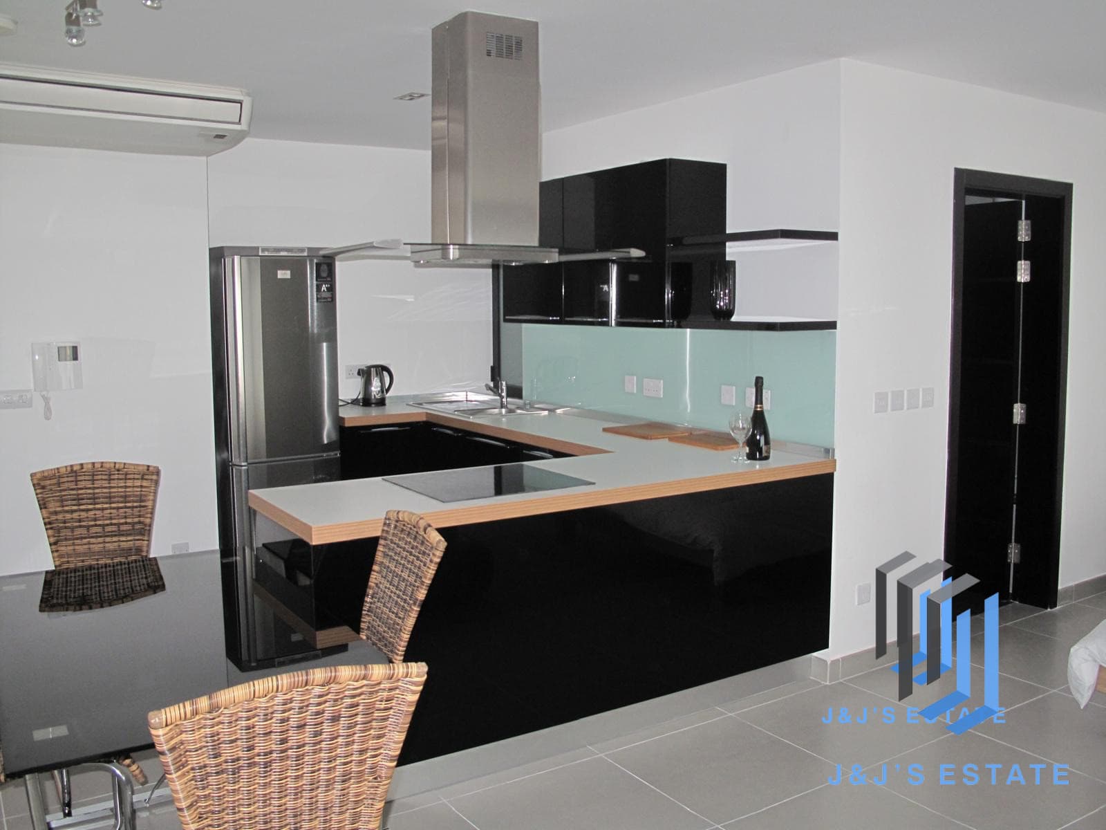 Stylish Studio in Pender Gardens, St Julian's · 3