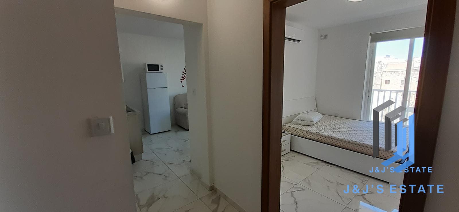 Modern Studio Apartment in Mosta · 5