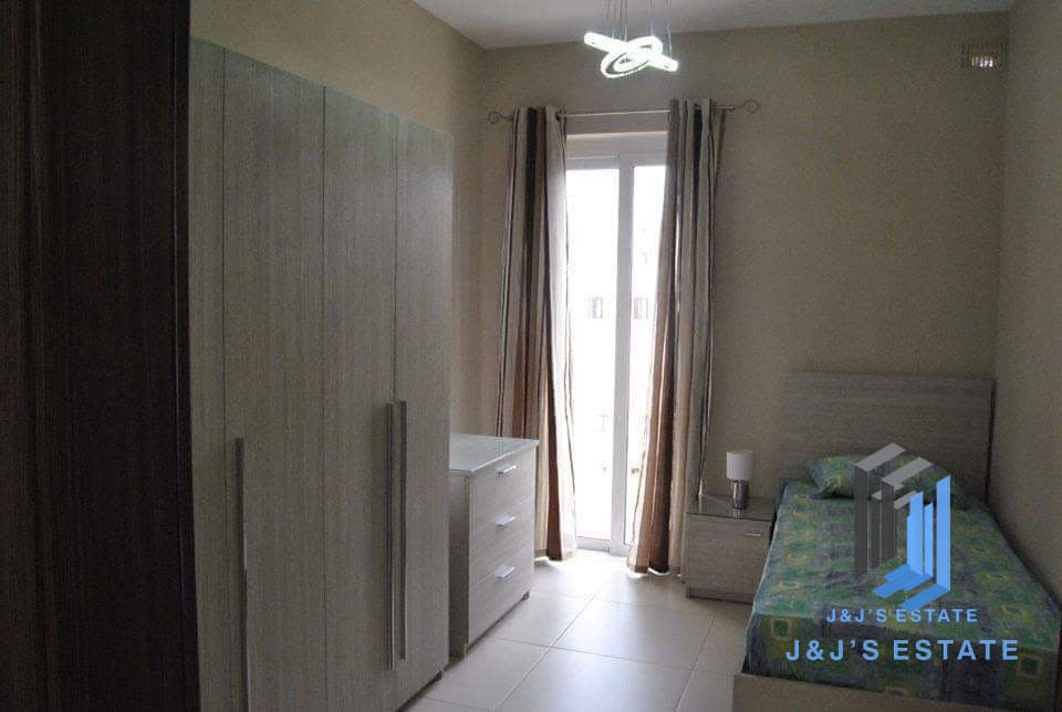 Modern Penthouse with Terrace in Marsaskala · 8