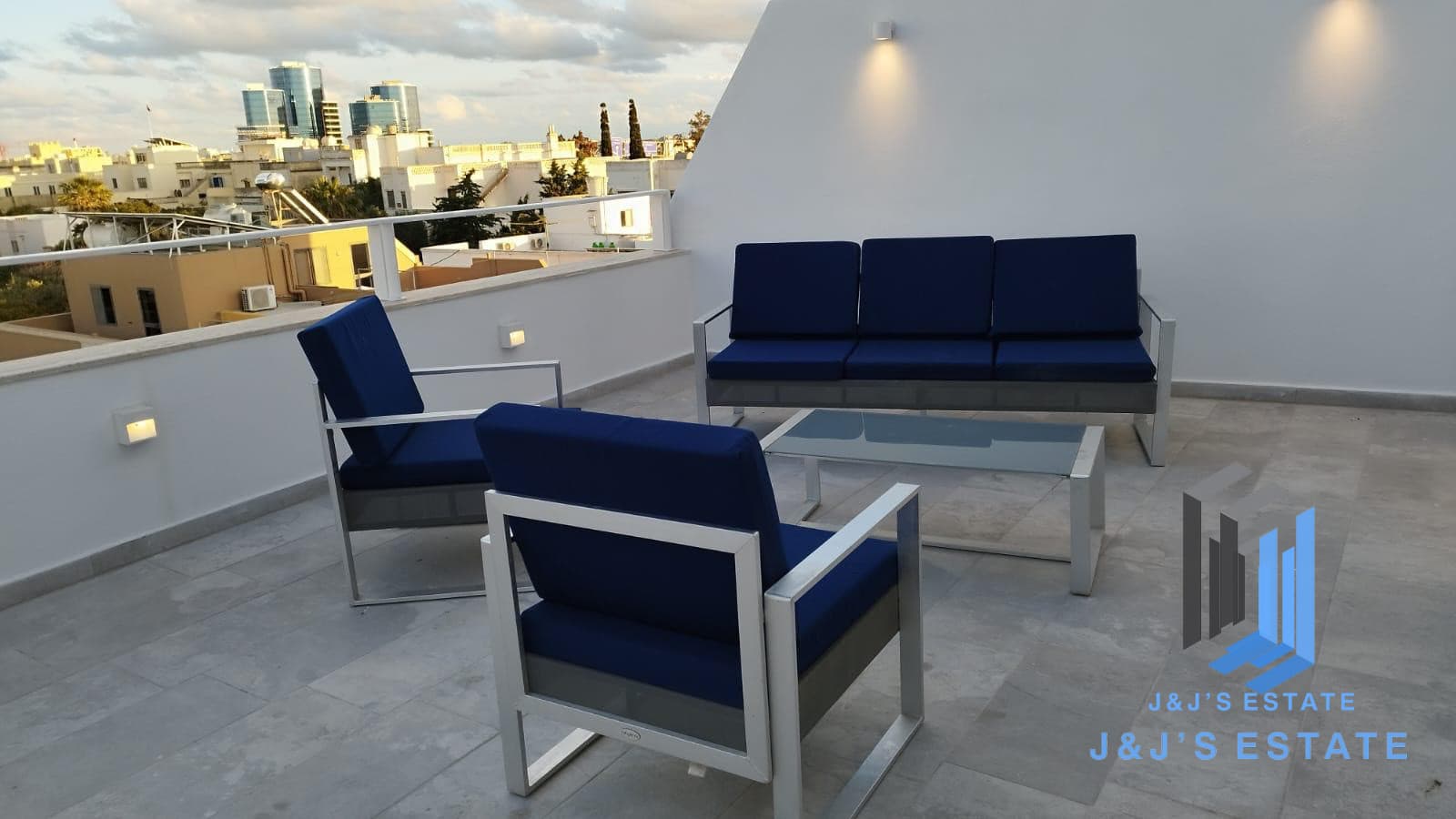 Modern Penthouse in Balzan · 13