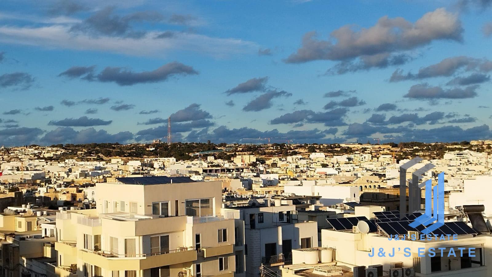 Modern Penthouse in Balzan · 15