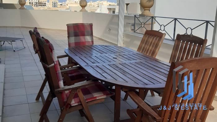 Modern 2-Bedroom Apartment with Large Terrace in Sliema · 1