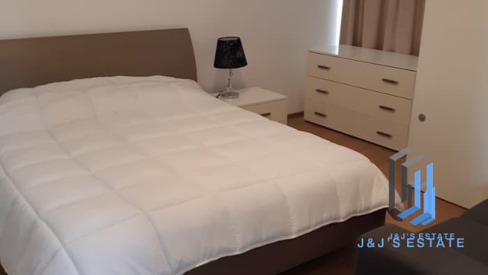 Modern 2-Bedroom Apartment with Large Terrace in Sliema · 4