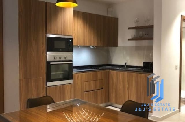 Modern 1-Bedroom Maisonette in Sliema – Belmonte Heights · 1
