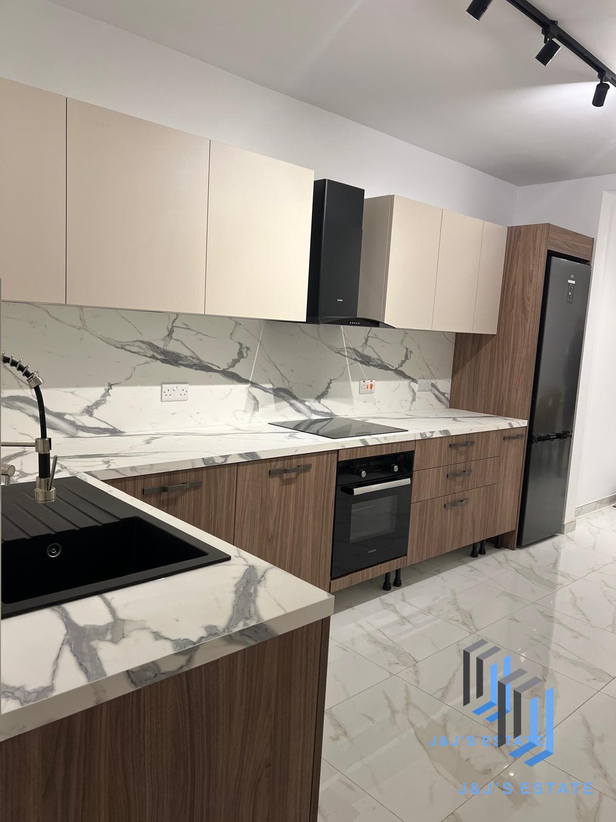Modern 2-Bedroom Apartment in Qormi · 2