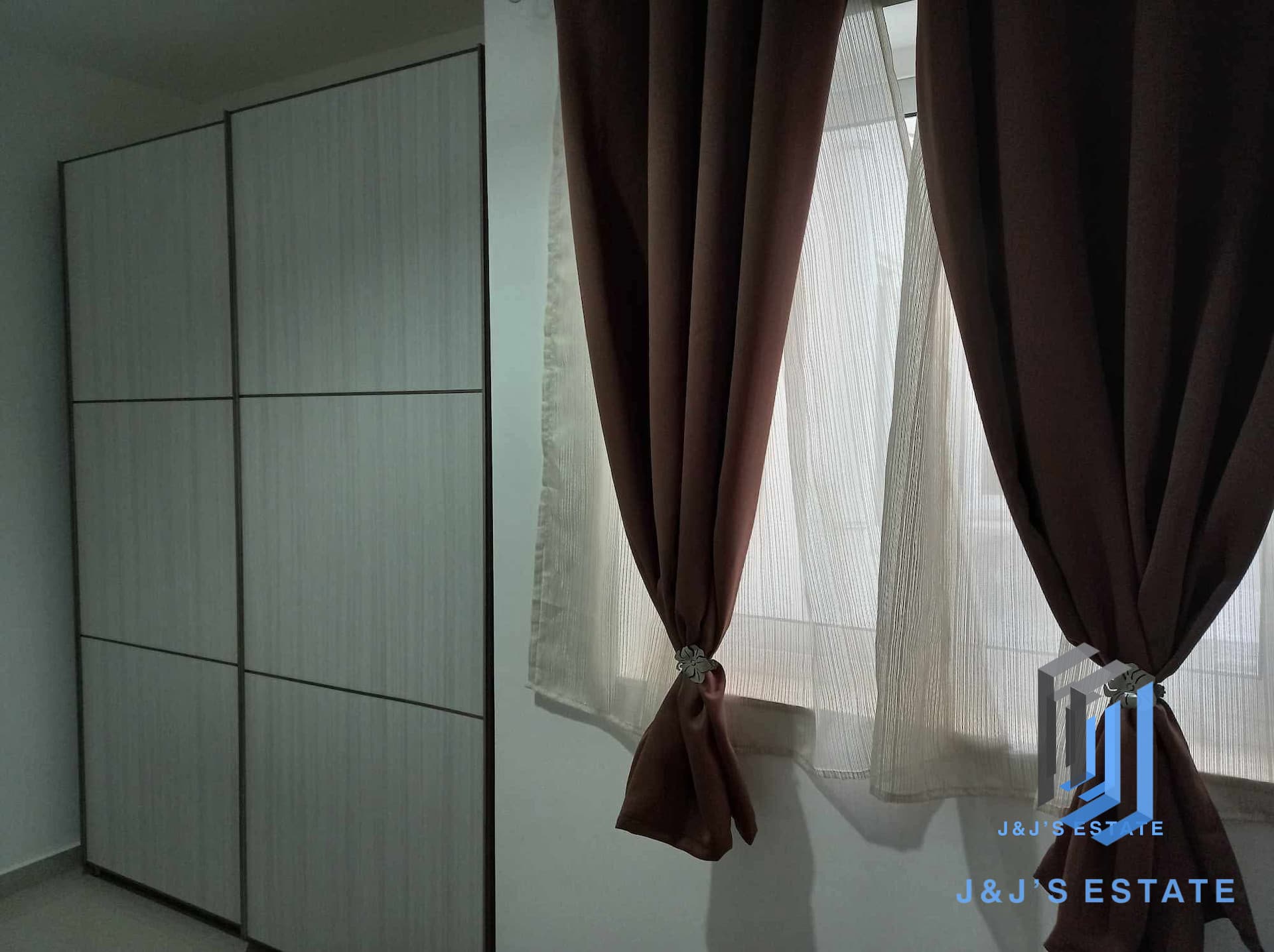 Modern 2-Bedroom Apartment in Hamrun · 5
