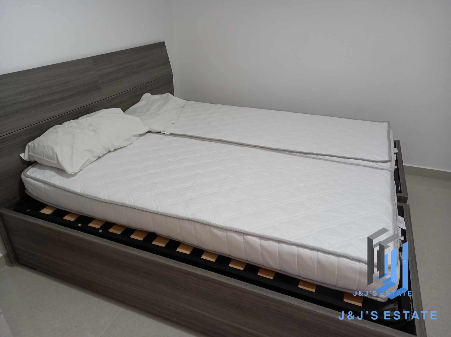 Modern 2-Bedroom Apartment in Hamrun · 6