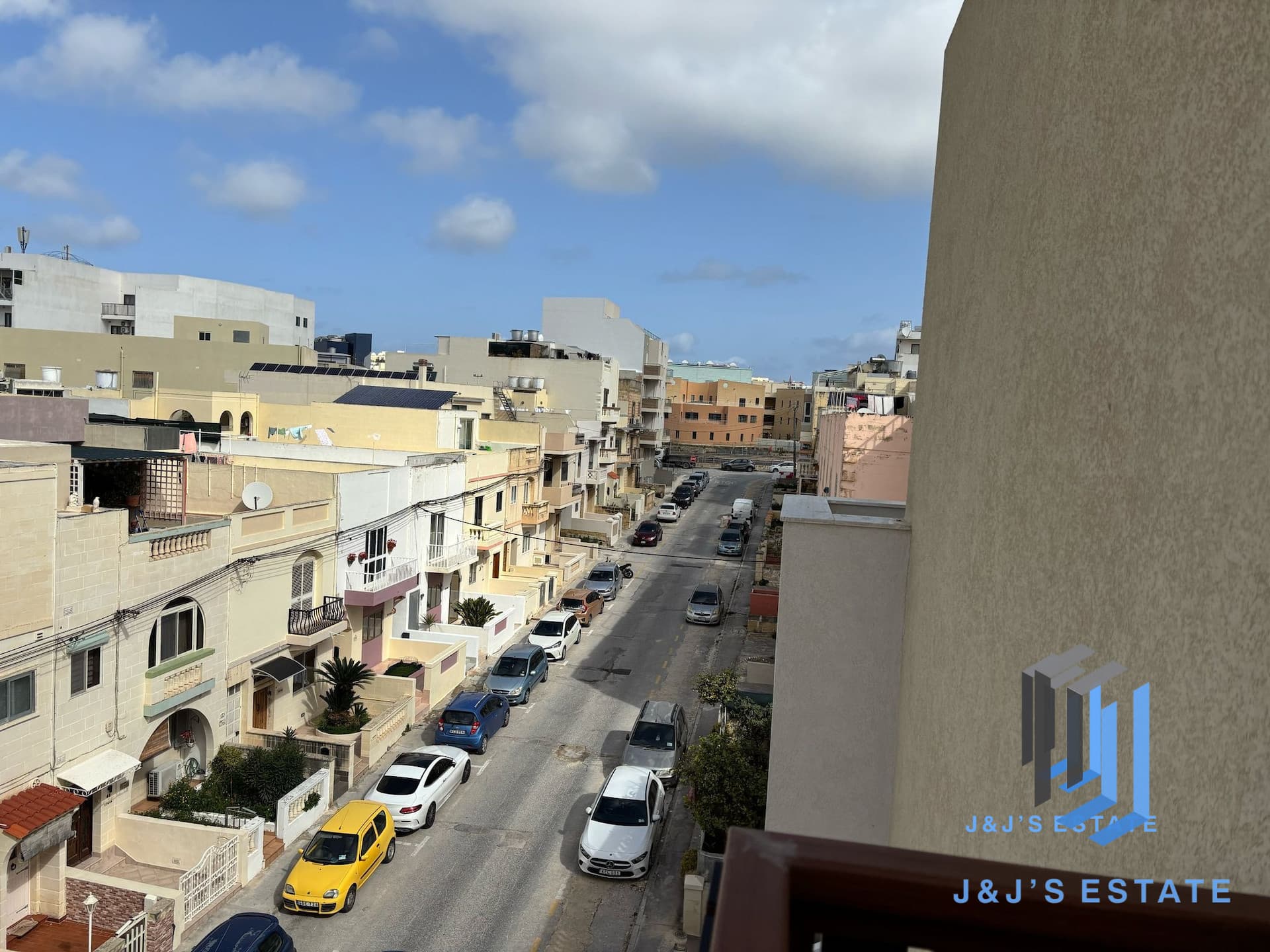 Modern 2-Bedroom Apartment in Birkirkara · 5