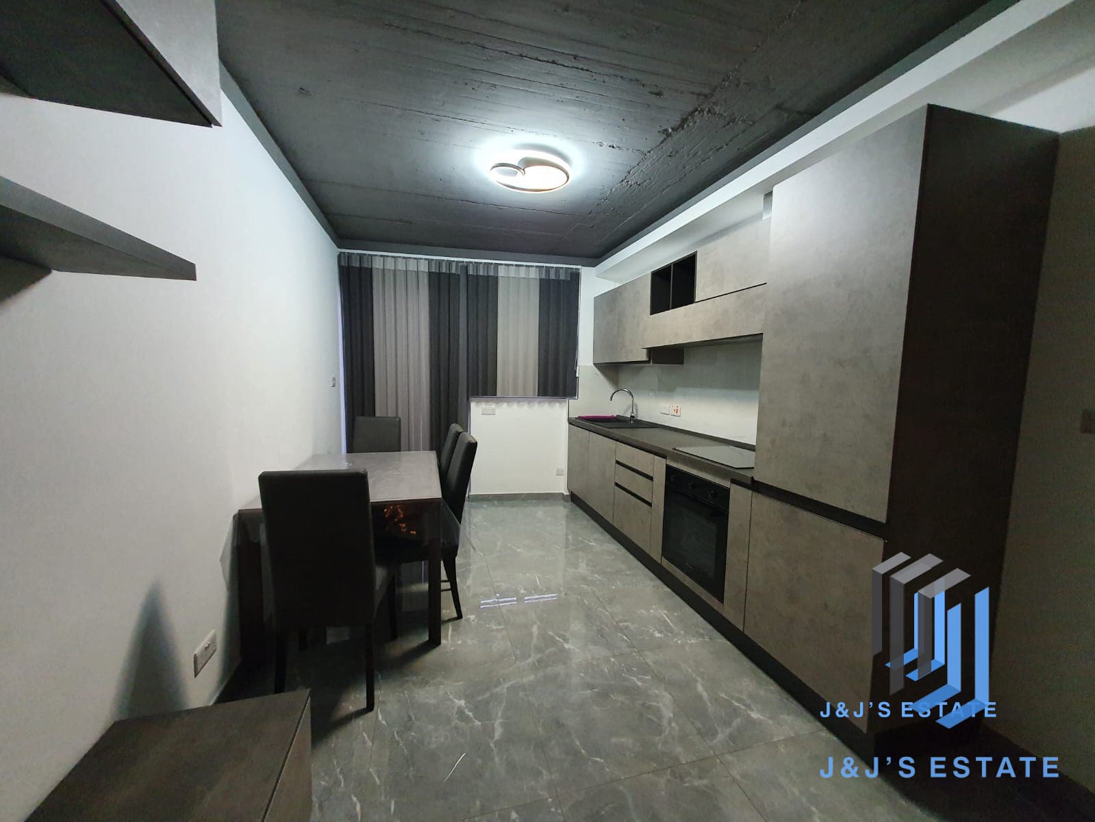 Modern 2-Bedroom Apartment in Mgarr · 4