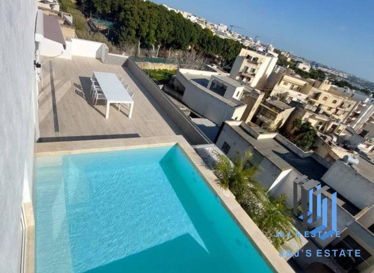 Modern Penthouse with Private Pool in Naxxar · 3