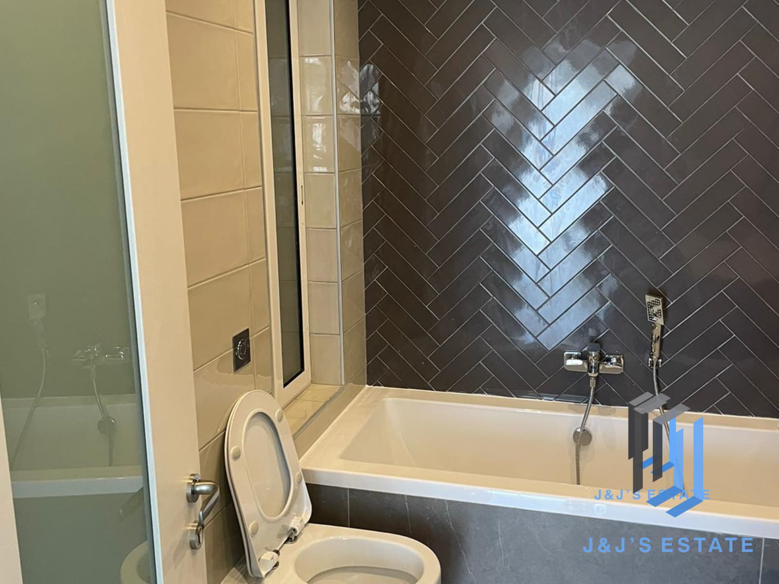 Modern 2-Bedroom Apartment with Balconies in Mellieha · 6