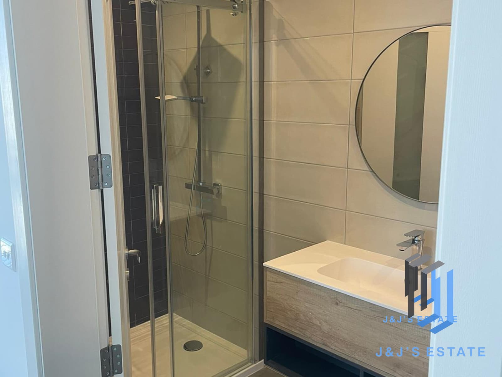 Modern 2-Bedroom Apartment with Balconies in Mellieha · 10
