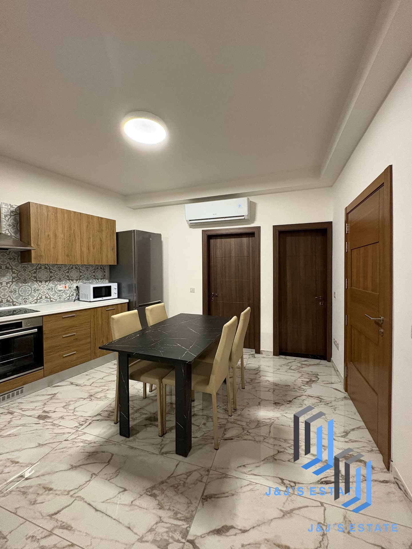 2 bedrooms · Duplex in Swatar