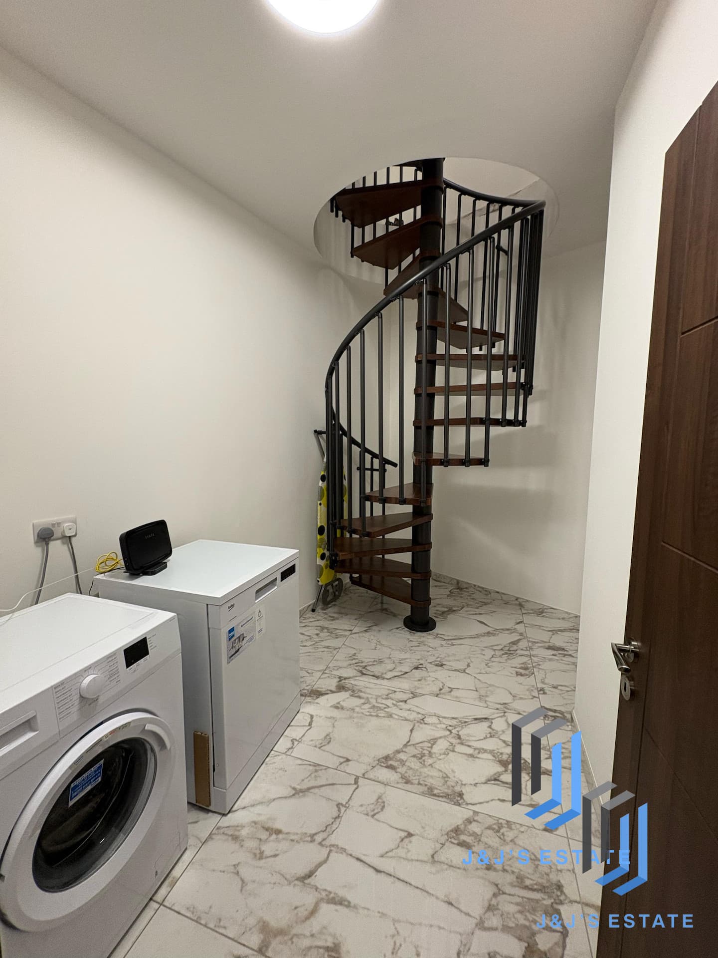 Modern 2-Bedroom Duplex Penthouse in Swatar · 4