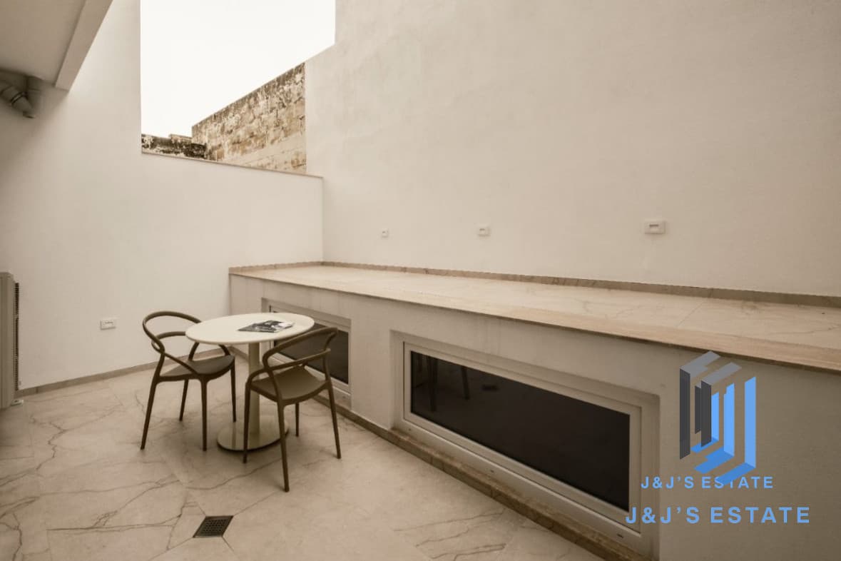 Brand New 3-Bedroom Apartment in San Gwann · 9