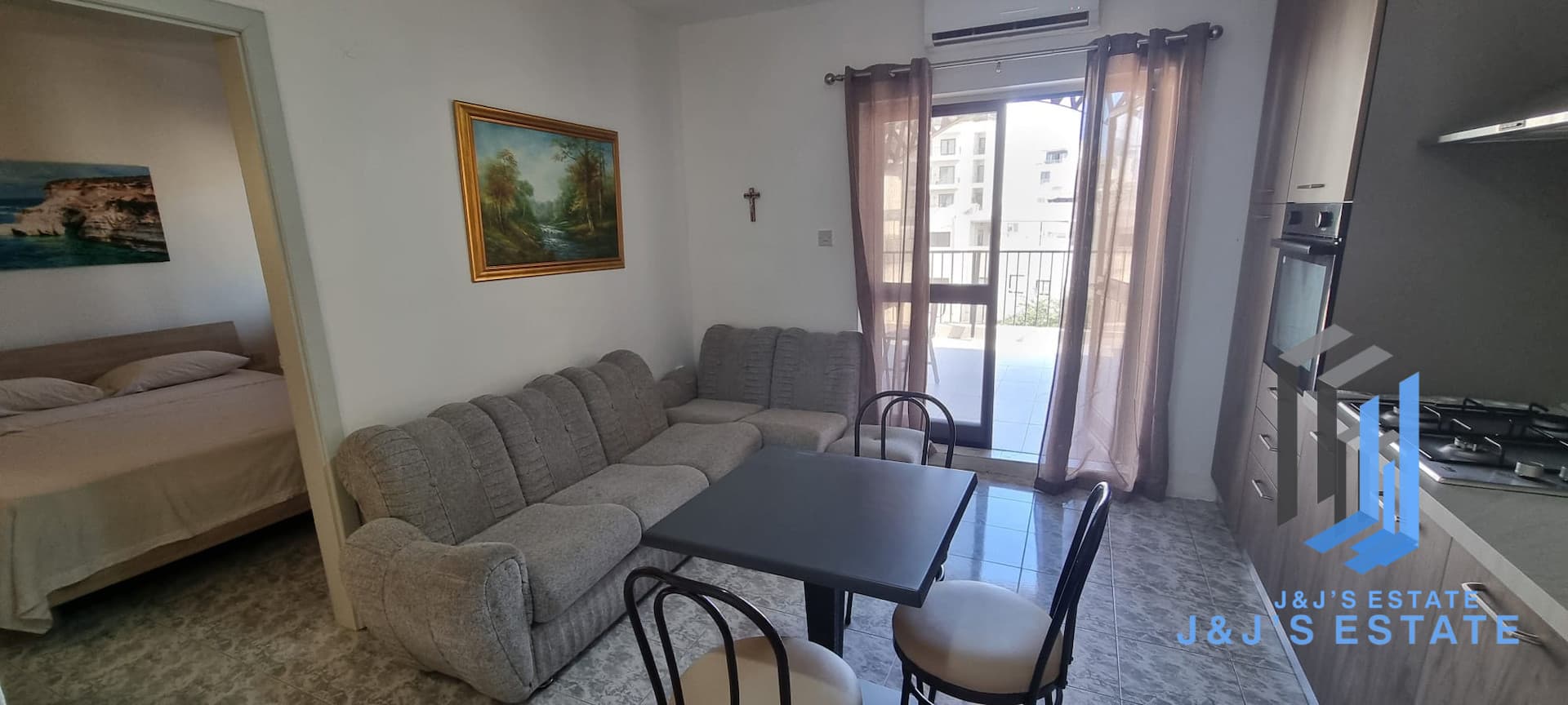 One-bedroom apartment with large terrace and sea view in Marsaskala · 2