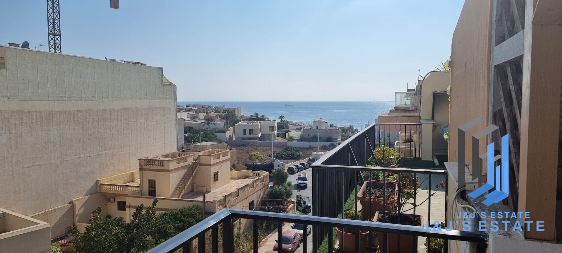 One-bedroom apartment with large terrace and sea view in Marsaskala · 7