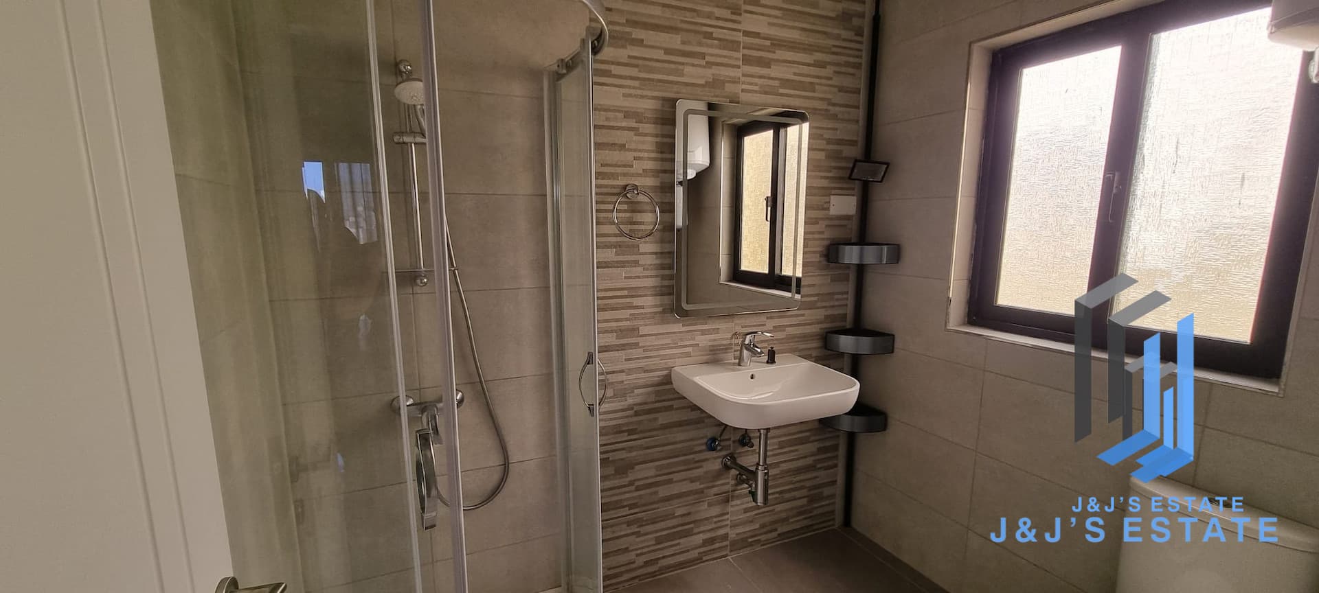 One-bedroom apartment with large terrace and sea view in Marsaskala · 9