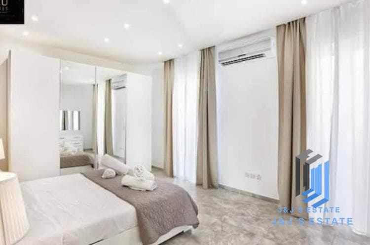 Luxurious 2-Bedroom Apartment with Marina Views in Ta'Xbiex · 5