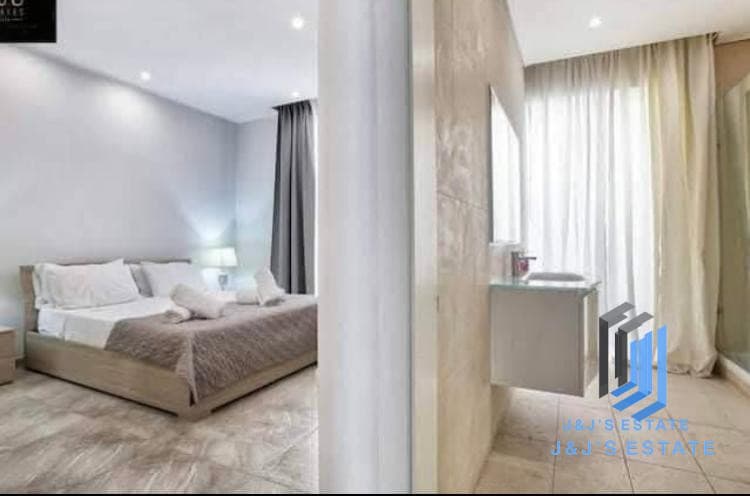 Luxurious 2-Bedroom Apartment with Marina Views in Ta'Xbiex · 8