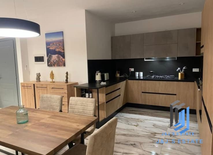 Luxury 2-Bedroom Penthouse with Sea Views in Zabbar · 2