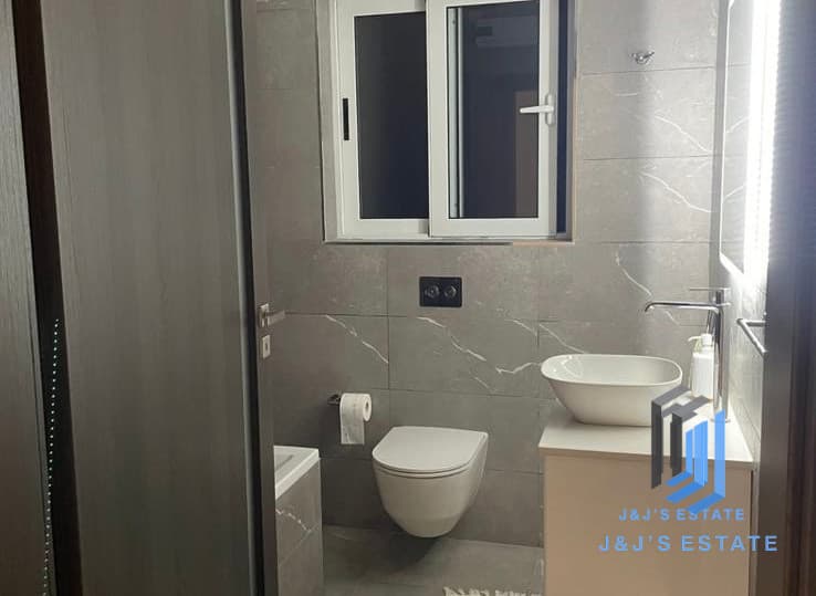 Luxury 2-Bedroom Penthouse with Sea Views in Zabbar · 10
