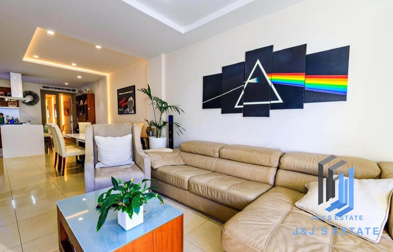 Elegant 3-Bedroom Apartment in Swieqi
