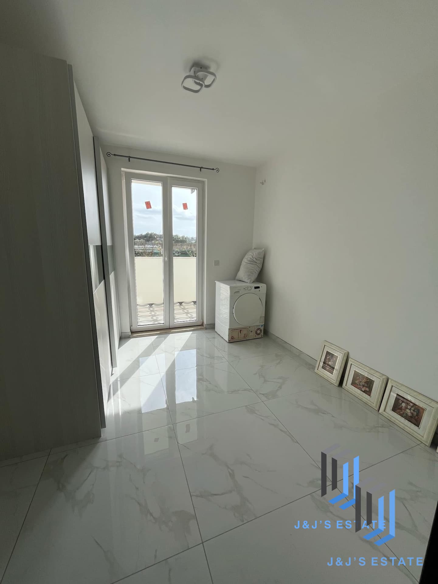 Brand New 3-Bedroom Maisonette in Central Zebbug · 5