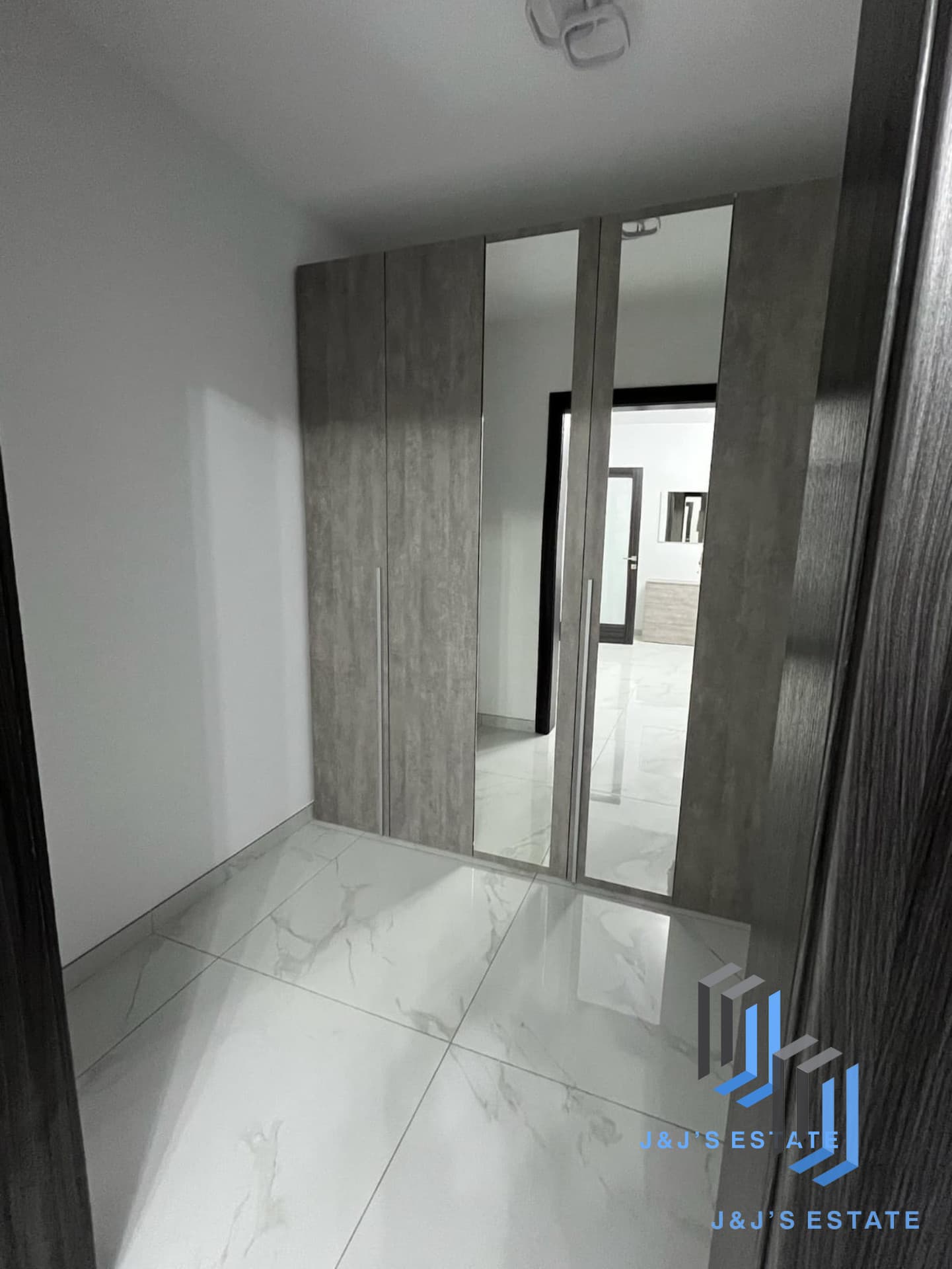 Brand New 3-Bedroom Maisonette in Central Zebbug · 8