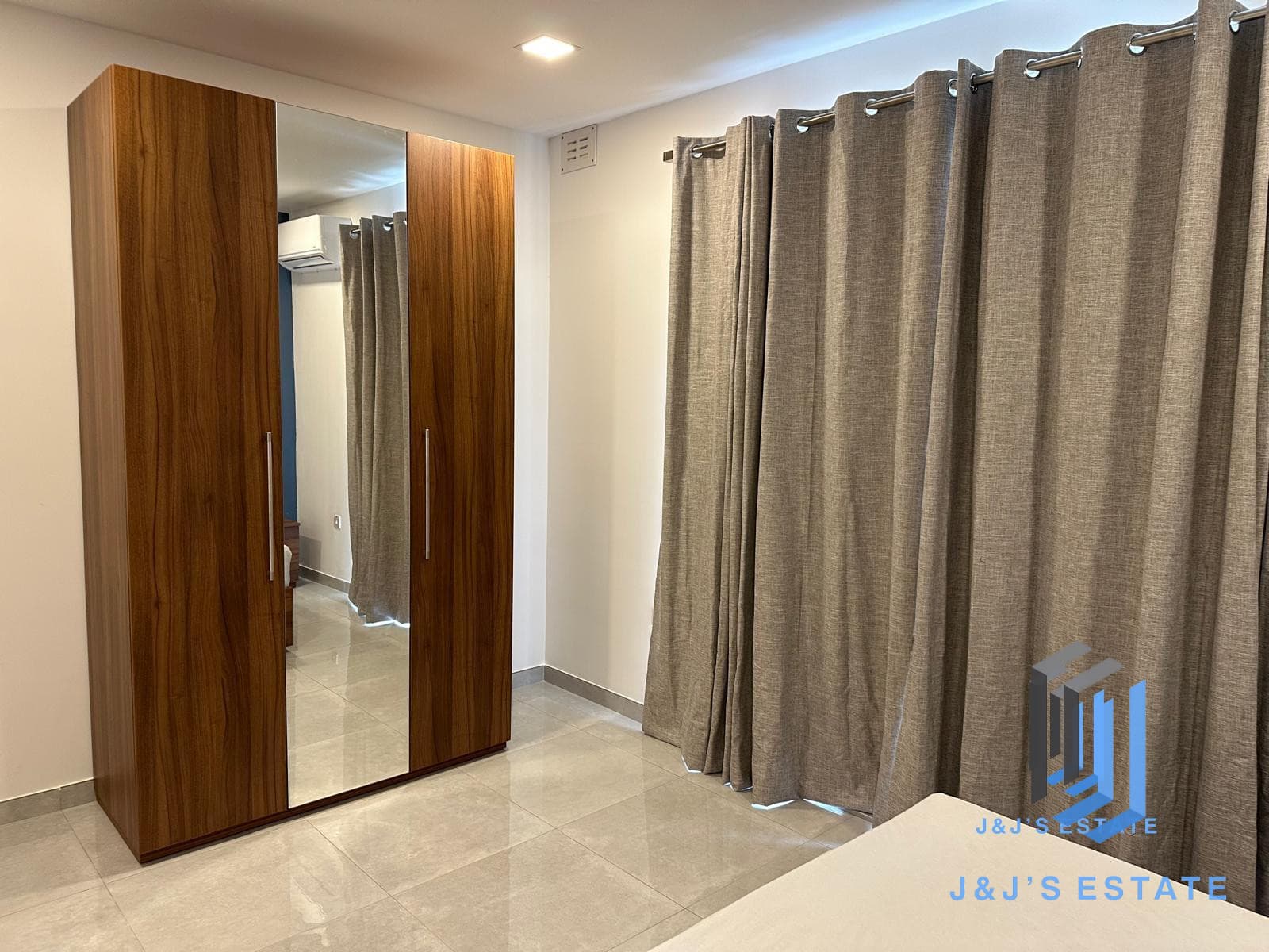 Stylish 3-Bedroom Apartment in San Gwann · 11