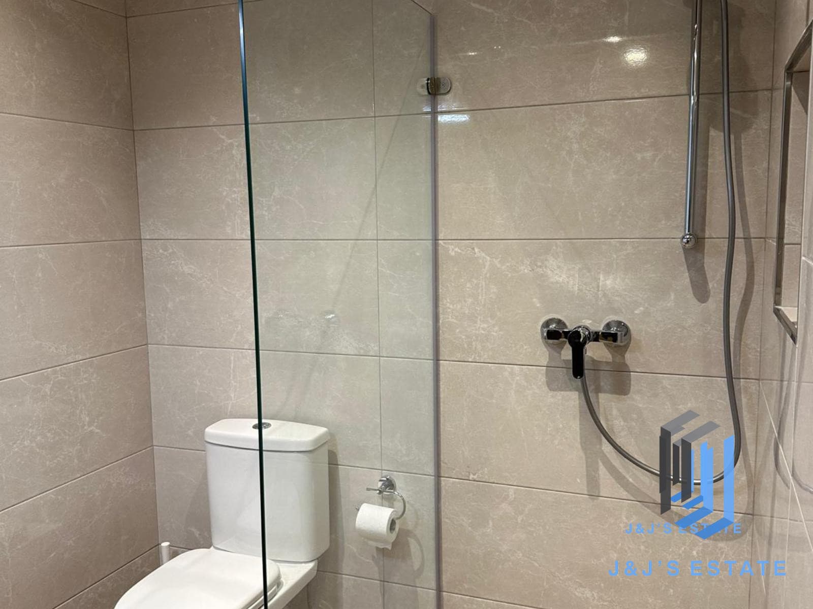 Stylish 3-Bedroom Apartment in San Gwann · 13