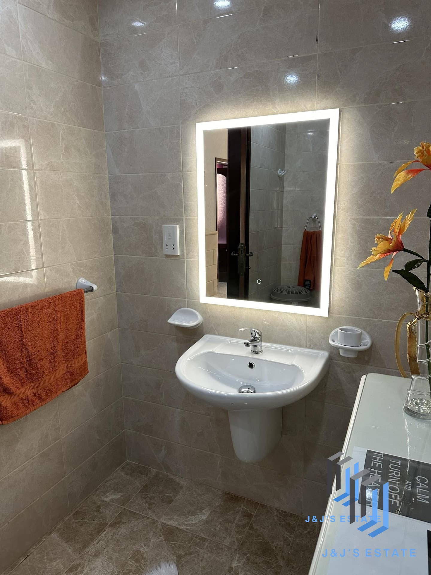 3-Bedroom Apartment with Valley & Sea Views – San Gwann · 4