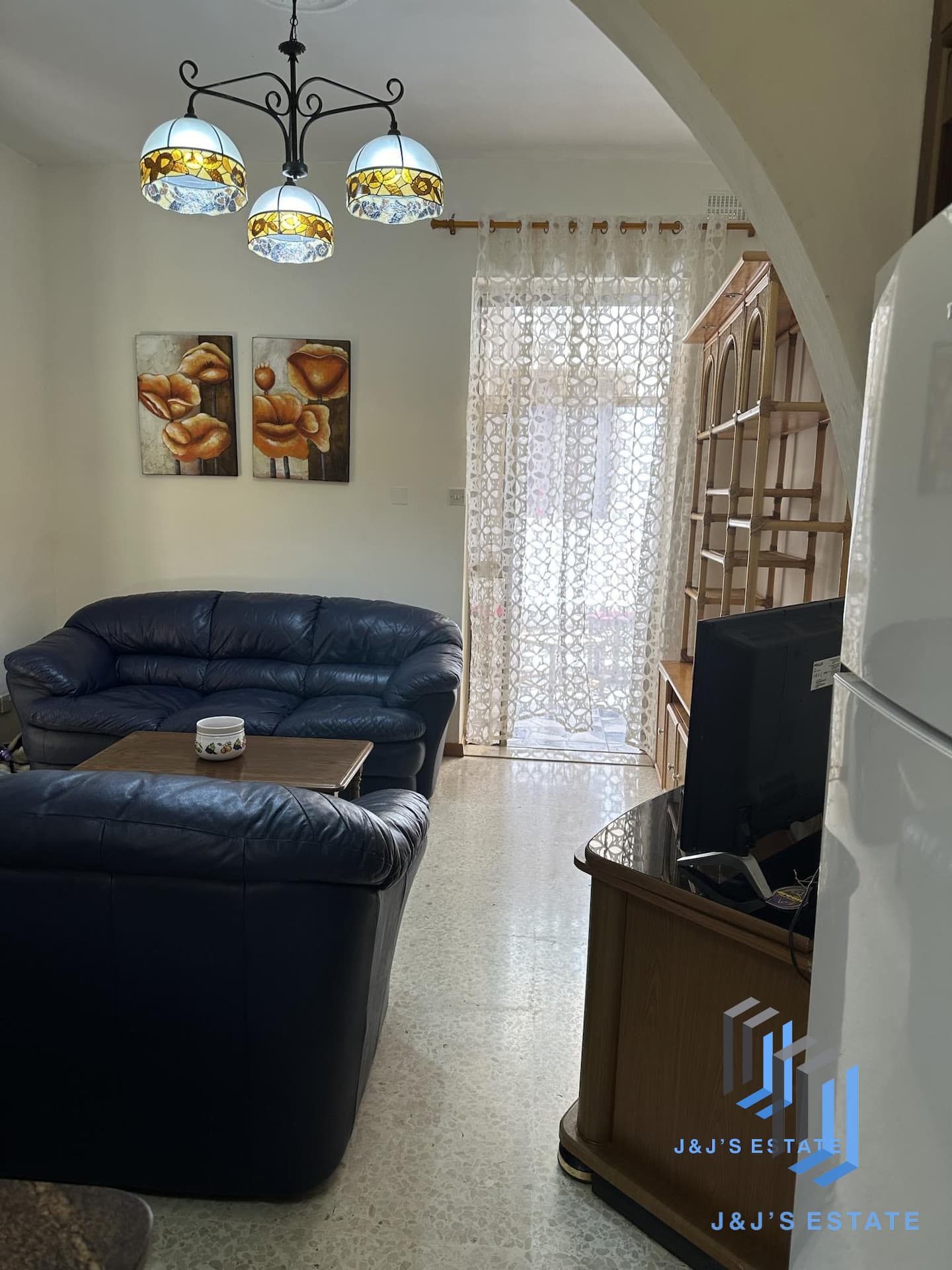 3-Bedroom Apartment with Valley & Sea Views – San Gwann · 8