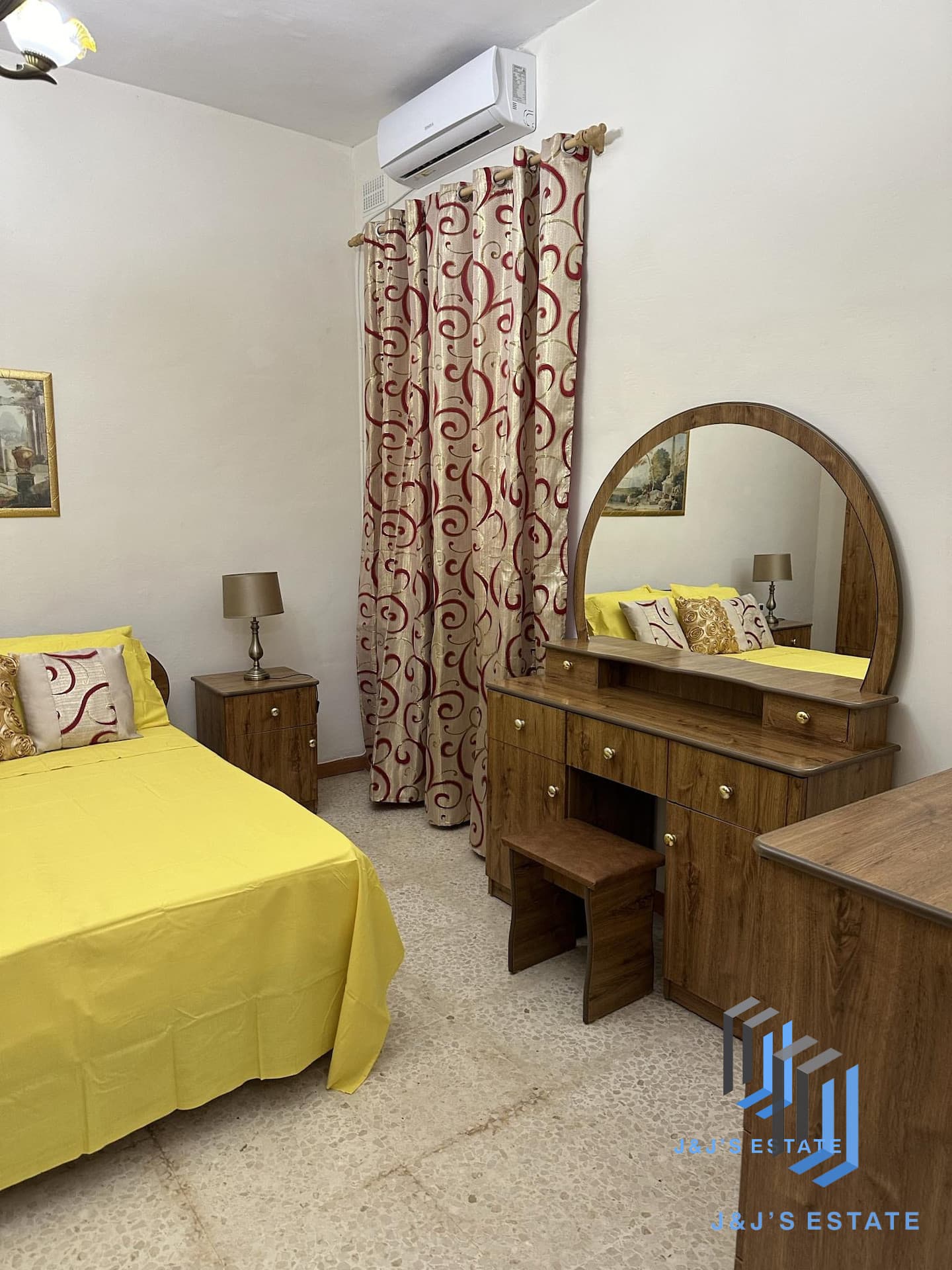 3-Bedroom Apartment with Valley & Sea Views – San Gwann · 15