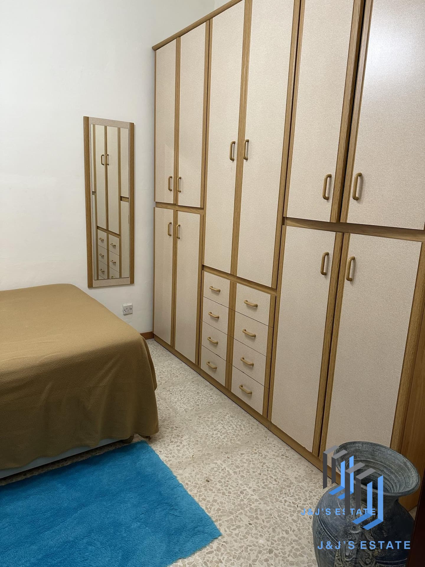 3-Bedroom Apartment with Valley & Sea Views – San Gwann · 19