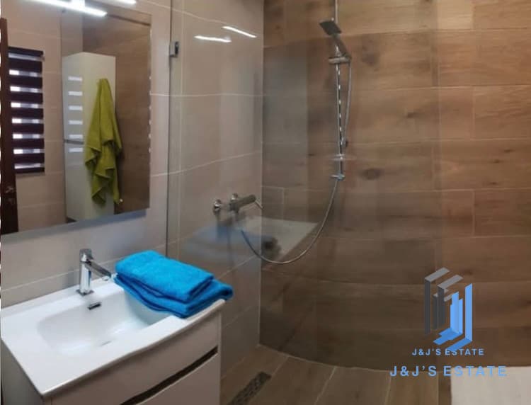 Modern 2-Bedroom Apartment in St Paul's Bay · 9