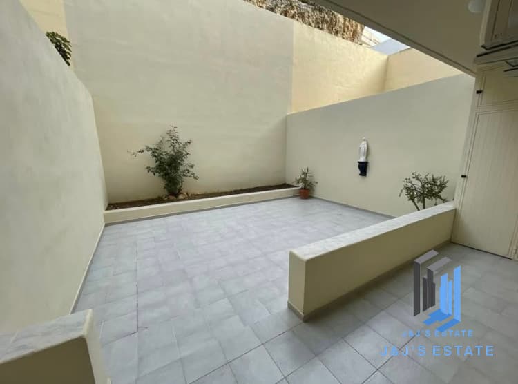 2-Bedroom Apartment with Views & Spacious Yard · 6