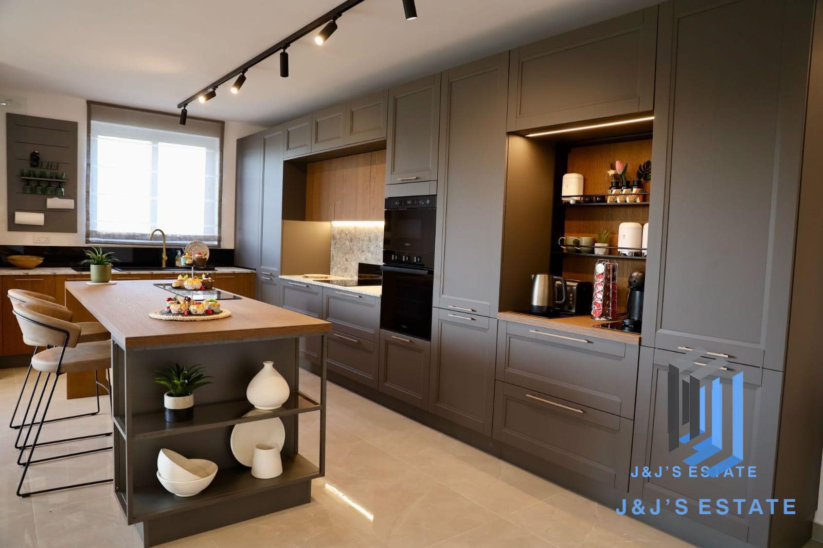 Furnished 3-Bedroom Corner Apartment with ODZ Views - Marsaxlokk · 7