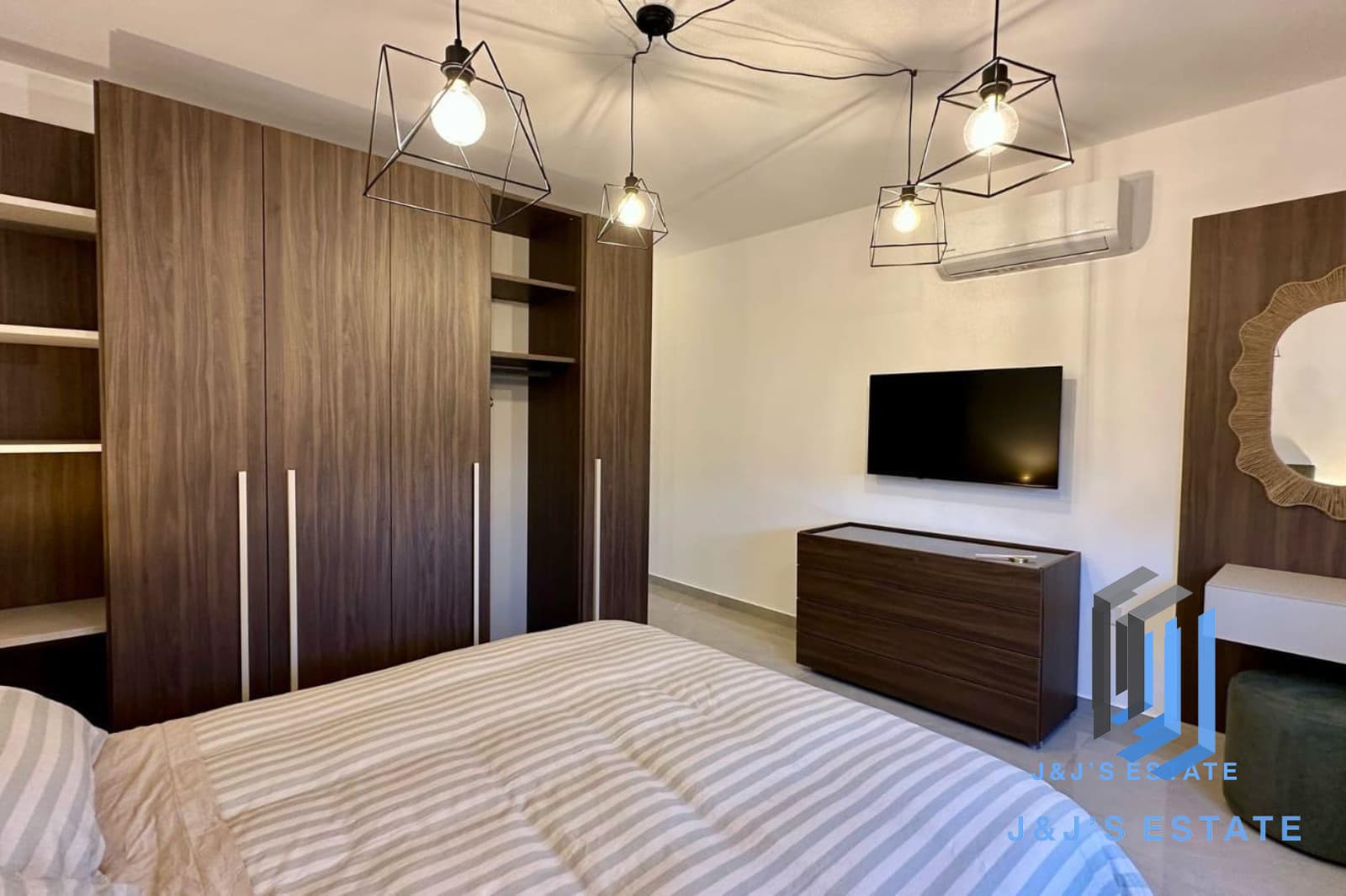 Furnished 3-Bedroom Corner Apartment with ODZ Views - Marsaxlokk · 13