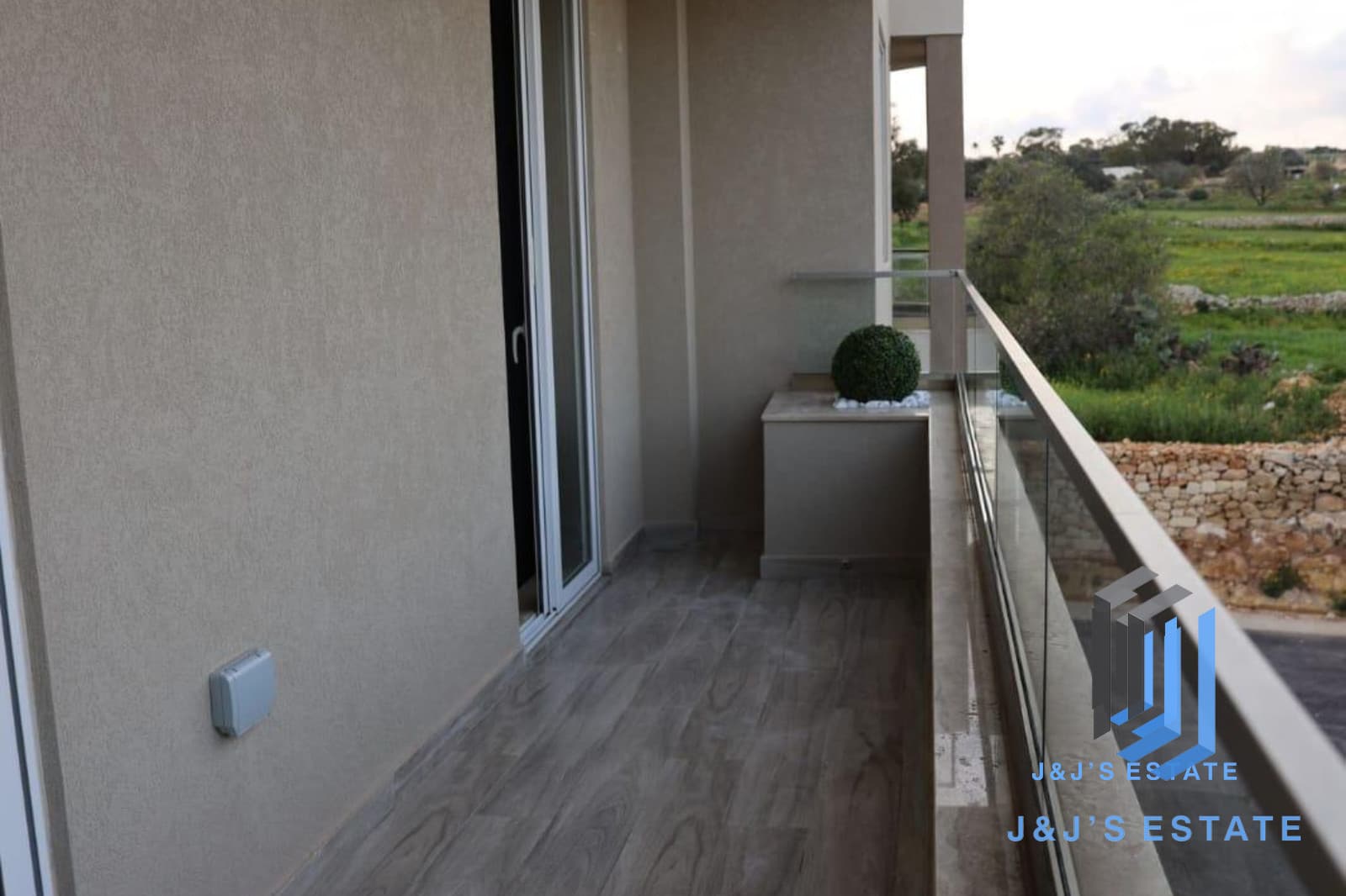 Furnished 3-Bedroom Corner Apartment with ODZ Views - Marsaxlokk · 14