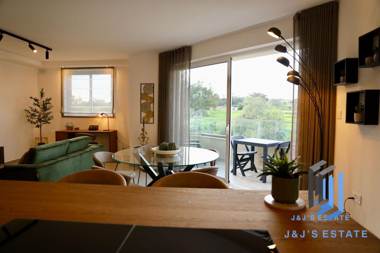 Furnished 3-Bedroom Corner Apartment with ODZ Views - Marsaxlokk · 27