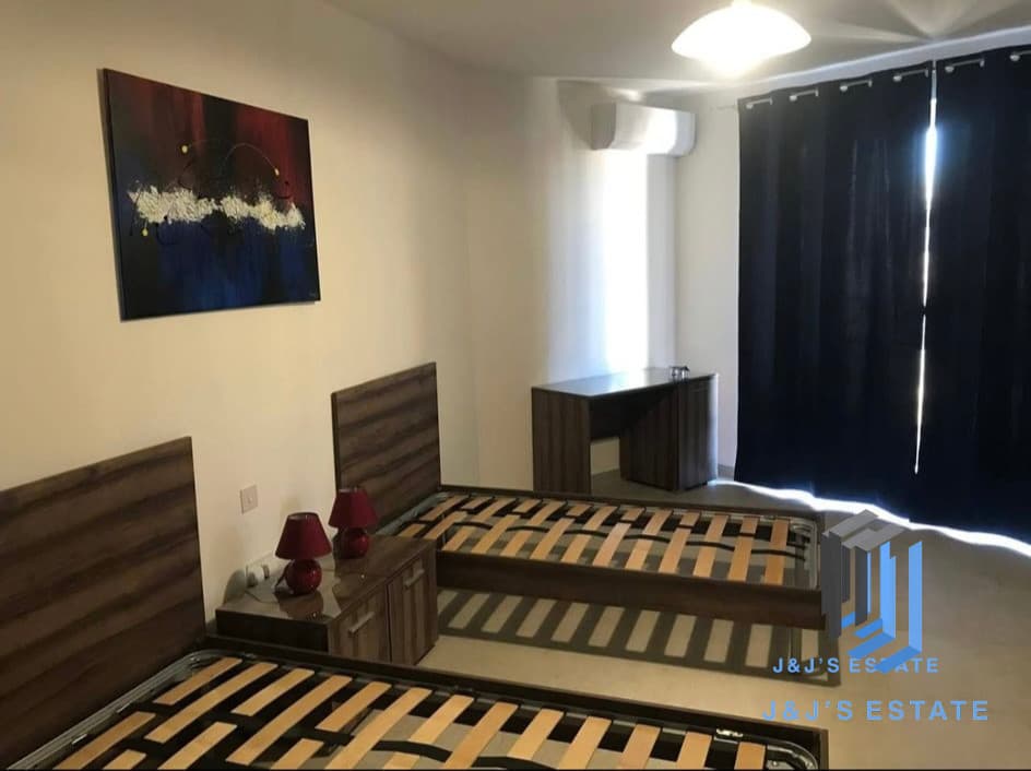 Spacious 3-Bedroom Apartment - 5 Minutes from Airport · 2
