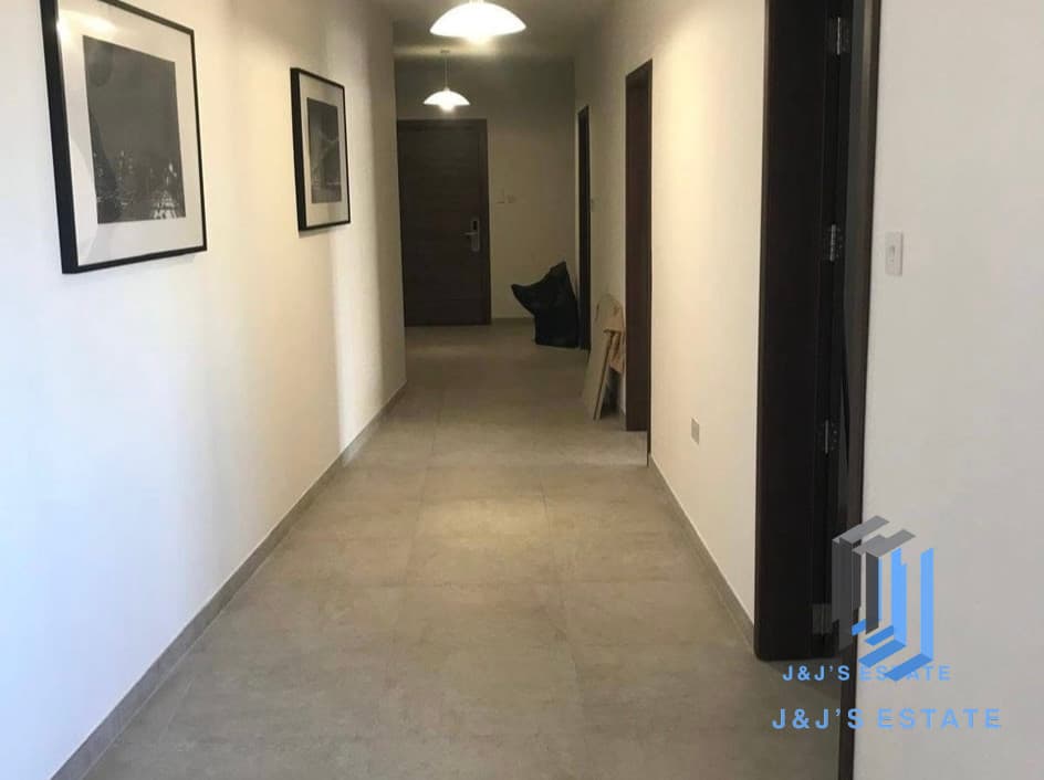 Spacious 3-Bedroom Apartment - 5 Minutes from Airport · 8
