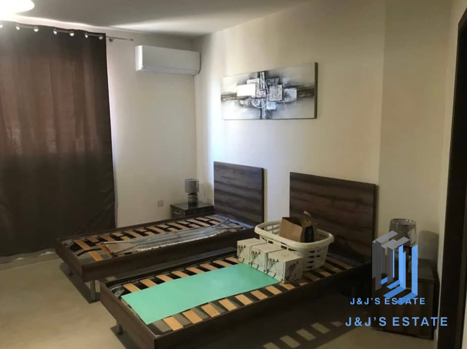 Spacious 3-Bedroom Apartment - 5 Minutes from Airport · 9