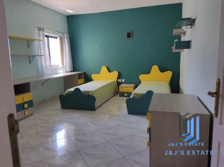 Bright 3-Bedroom Apartment in the Heart of Mosta · 5