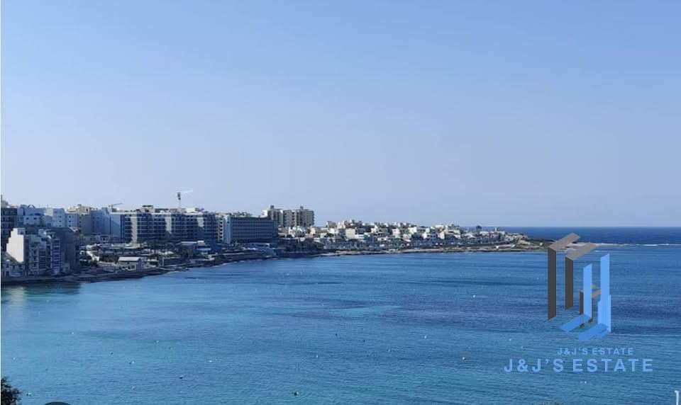 Seafront 2-Bedroom Penthouse with Stunning Views in Salina, Naxxar · 1